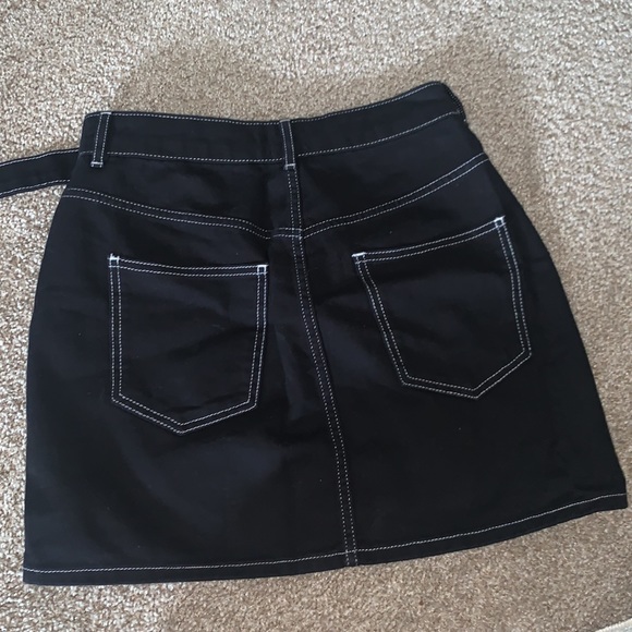 BDG M BLACK SKIRT WITH BELT NWOT - Picture 4 of 4